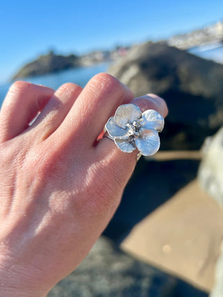 Hibiscus Bloom – Silver Hibiscus Ring - 6 elements Studio