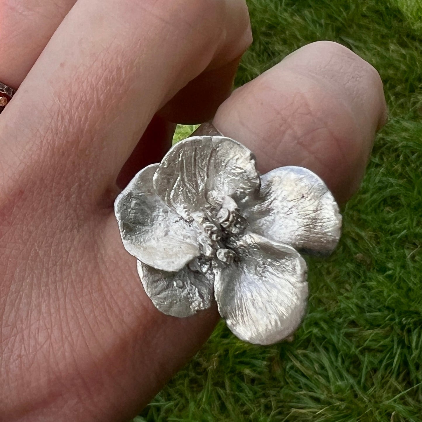 Hibiscus Bloom: Silver Hibiscus Ring - 6 elements Studio