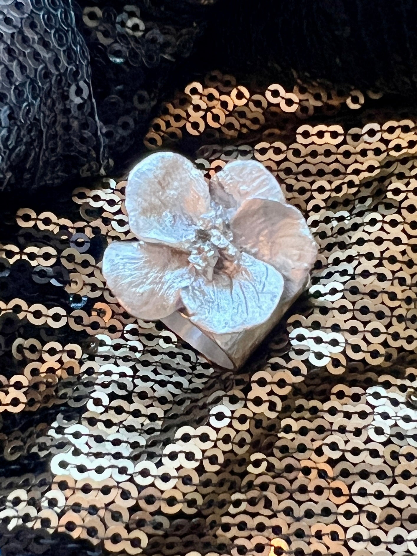 Hibiscus Bloom – Silver Hibiscus Ring - 6 elements Studio