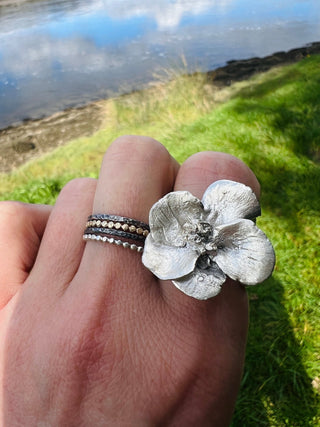 Hibiscus Bloom – Silver Hibiscus Ring - 6 elements Studio