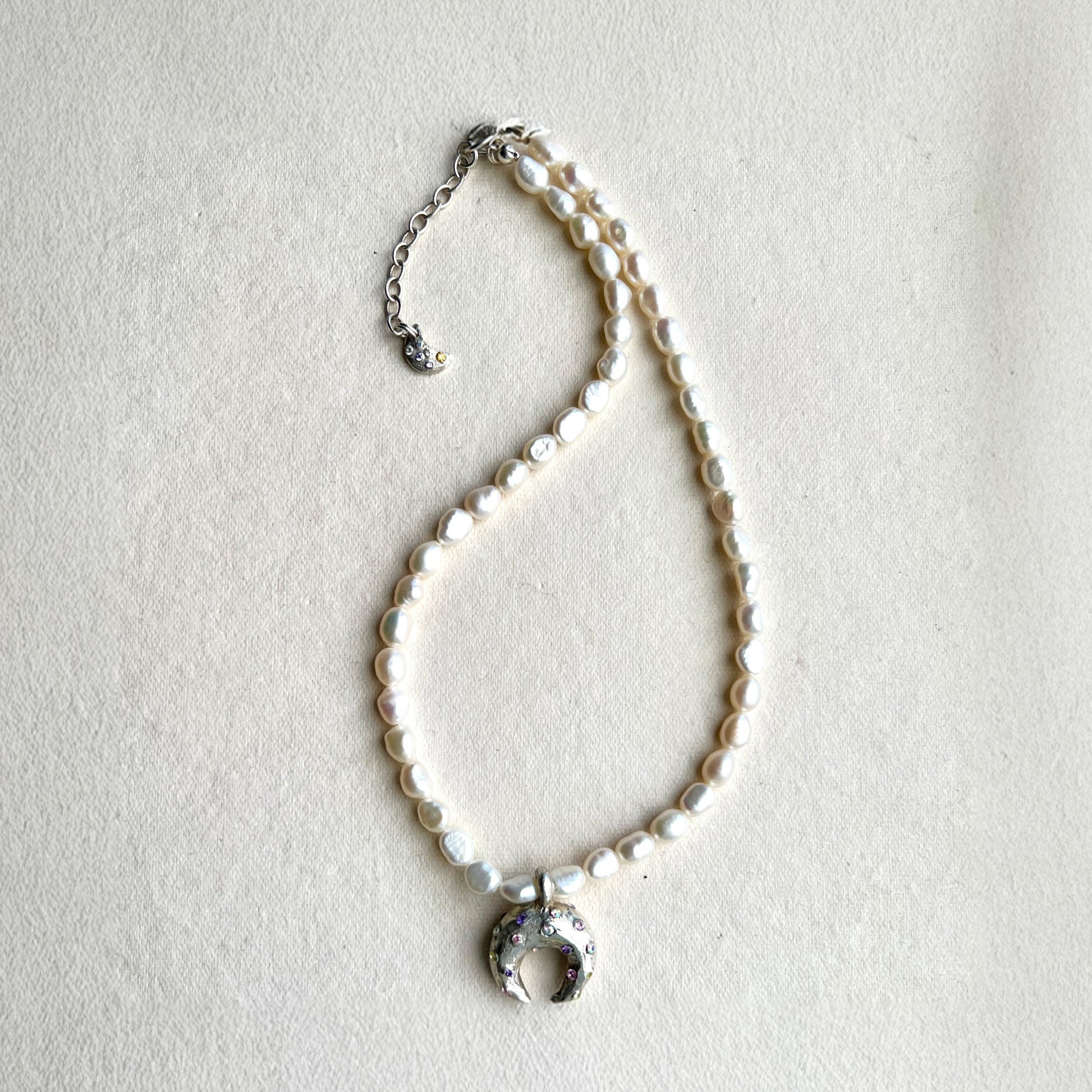 Lunar Horn – Silver Moon Goddess Pearl Necklace