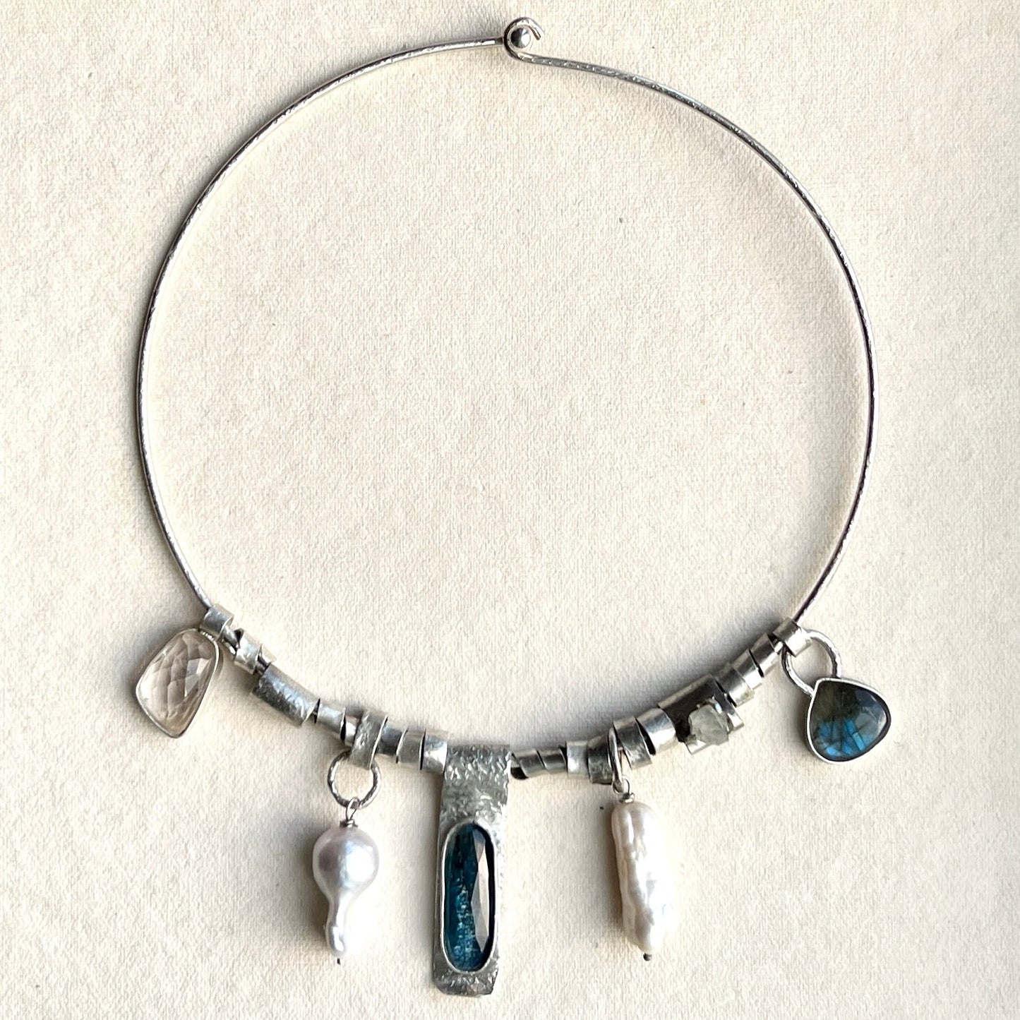 Whispering Tides – Silver Bohemian Necklace of the Six - 6 elements Studio