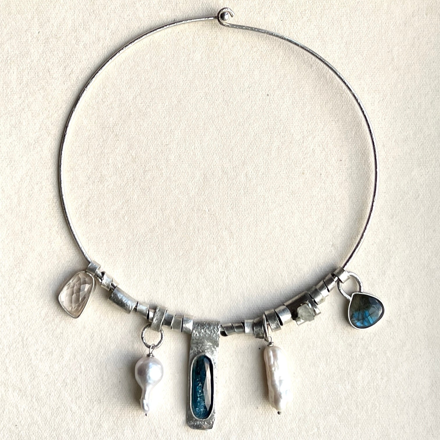 Whispering Tides – Silver Bohemian Necklace of the Six - 6 elements Studio